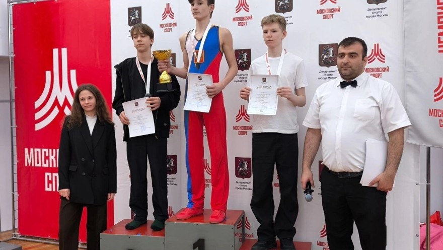 На этих выходных в спортивном комплексе "Содружество" спортсмены из СП Коньково показали отличные результаты на Чемпионате и Первенстве Москвы по Савату, посвященном 80-летию Победы!